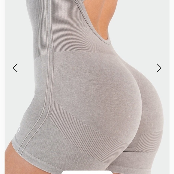 TLF Vintage Sand Sculpt Seamless Scrunch Butt Onesie tan large open back - Picture 4 of 13